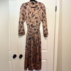 Jones New York Gold & Black Robe Size M